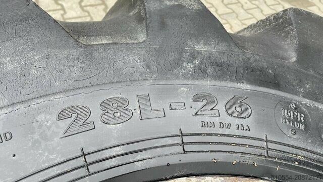 Wirtgen WR 2400 / WR 2500 / Ersatzreifen Wirtgen WR 2400 / WR 2500 / Ersatzreifen