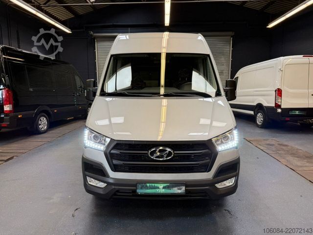 Motor coach MERCEDES-BENZ Hyundai H350 REISEBUS 9 SITZE KÜCHE KLIMA R-CAM