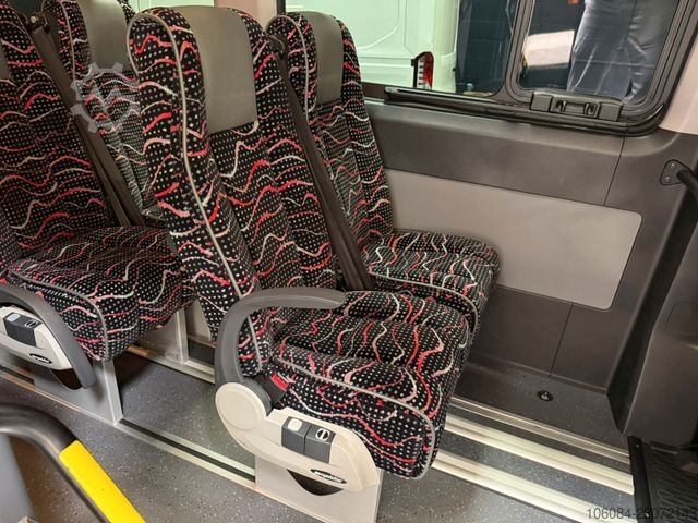Motor coach MERCEDES-BENZ Hyundai H350 REISEBUS 9 SITZE KÜCHE KLIMA R-CAM