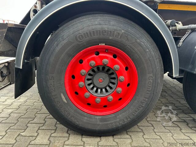 Container transportation Burg 20FT / 20FT SWAP ADR (EX/II, EX/III, FL, AT), e...