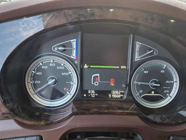 Volumen SZM DAF XF 530 SSC LL ZF Intarder, Leder, Standklima