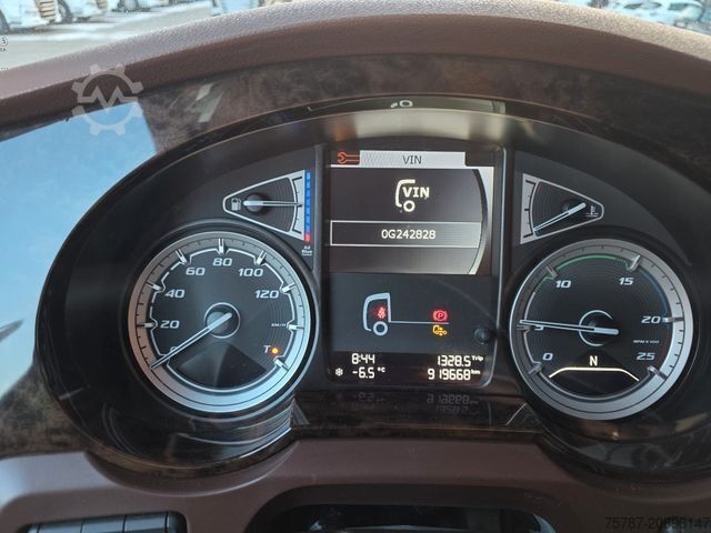 Volumen SZM DAF XF 530 SSC LL ZF Intarder, Leder, Standklima