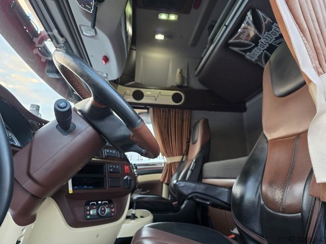 Volumen SZM DAF XF 530 SSC LL ZF Intarder, Leder, Standklima