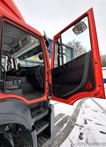 LKW mit Getränkeaufbau IVECO STRALIS 360 eev