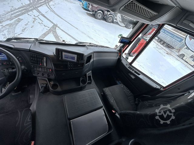 LKW mit Getränkeaufbau IVECO STRALIS 360 eev