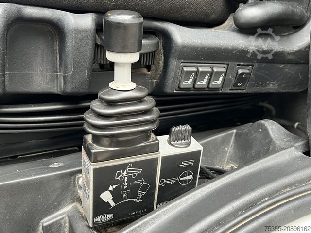 Three-way tipper van IVECO EuroCargo ML80E21 Klima 2x AHK 4,2m Meiller Kipp