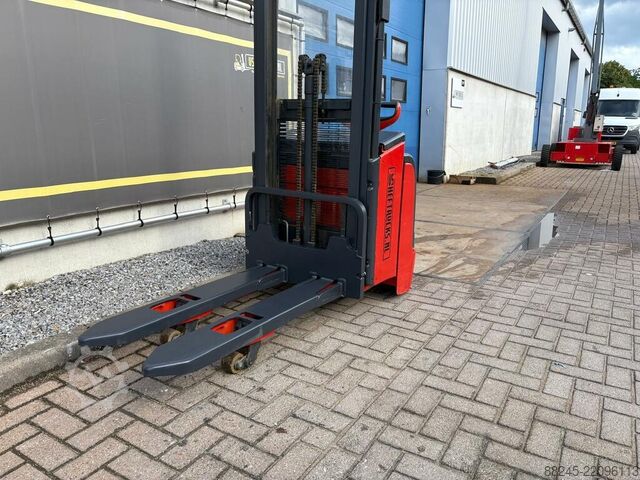 VS-22930 Electric stacker Linde L16i with initial lift 3224mm LINDE L16i 372