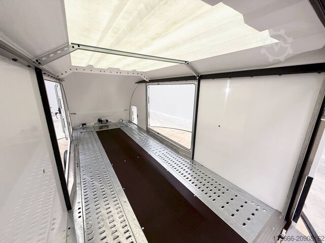 Car carrier van Brian James Trailer RACE SPORT 341-5521-35-2-12-W 550X210X196CM 3500KG GESCHLOSSENER AUTOTRAILER | WEISS
