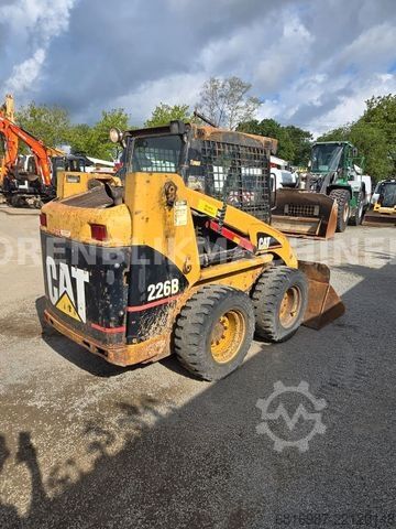 Radlader CATERPILLAR 226B