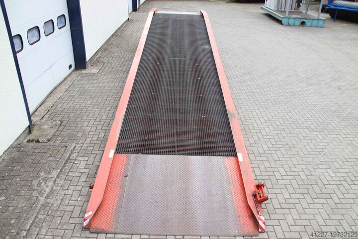 Mobile loading ramp Butt BK912