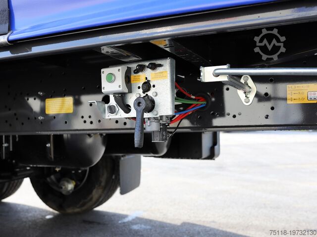 Curtain side semi-trailer Kässbohrer CENTINA FRANCESE