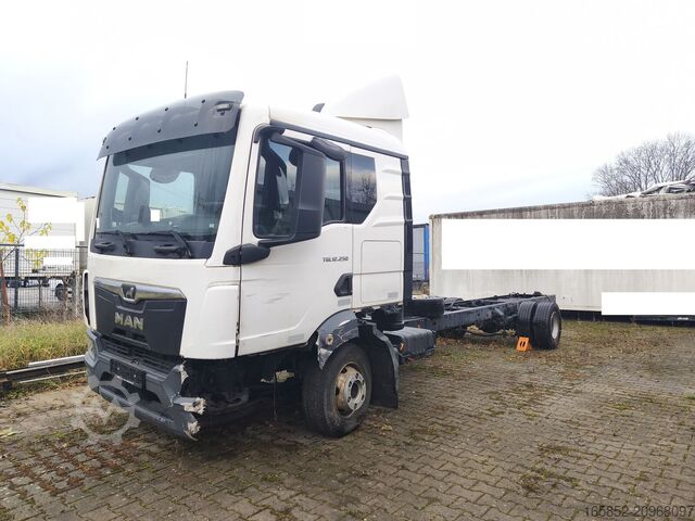 Chassis cab MAN TGL 12.250 Euro6 4x2 AHK