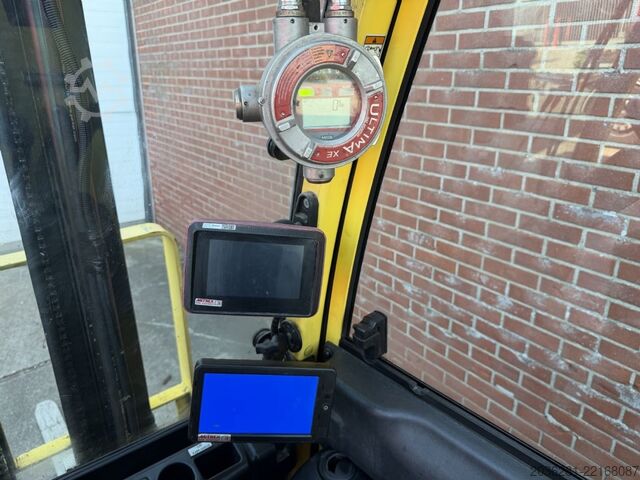 Electric 4-wheel forklift Hyster J3.0XN