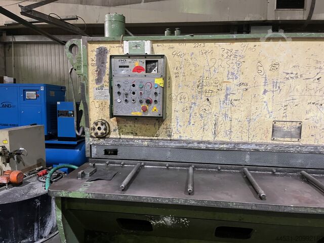 Guillotine shear LVD MVS 62/4