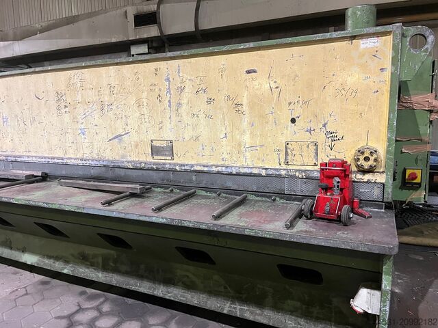 Guillotine shear LVD MVS 62/4