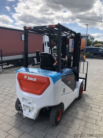 Electric - 4 wheels Bobcat B30 NS Neugerät Garantie
