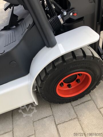 Electric - 4 wheels Bobcat B30 NS Neugerät Garantie