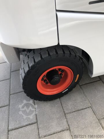 Electric - 4 wheels Bobcat B30 NS Neugerät Garantie