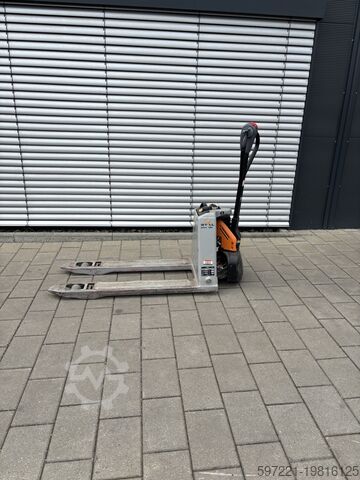 Electric Pallet Trucks Still ECH12