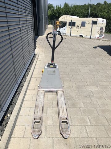 Electric Pallet Trucks Still ECH12