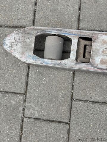 Electric Pallet Trucks Still ECH12