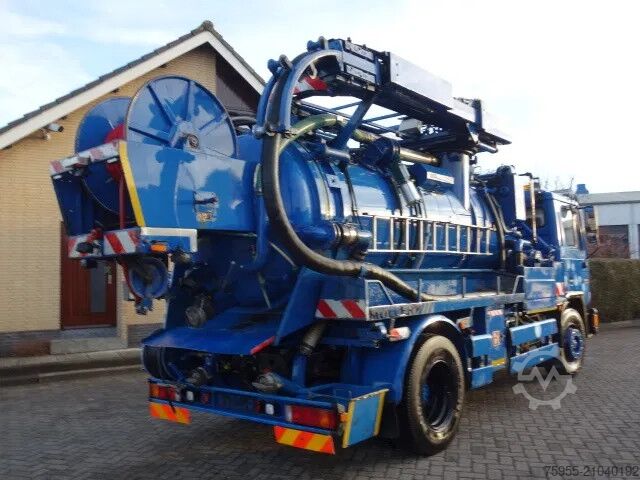 Suction vehicle MAN 18-272 MANUAL POMP 6 CIL VACUUM TOILET TRUCK