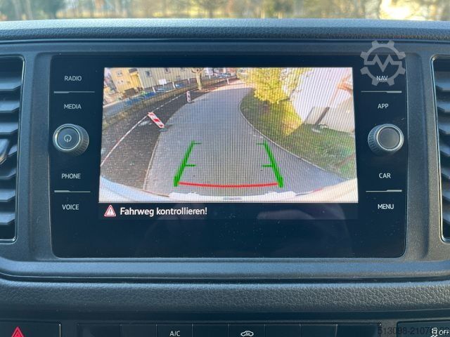 Transporter mit Koffer VOLKSWAGEN CRAFTER KOFFER LBW+PORTALTÜR KAMERA KLIMA NAVI