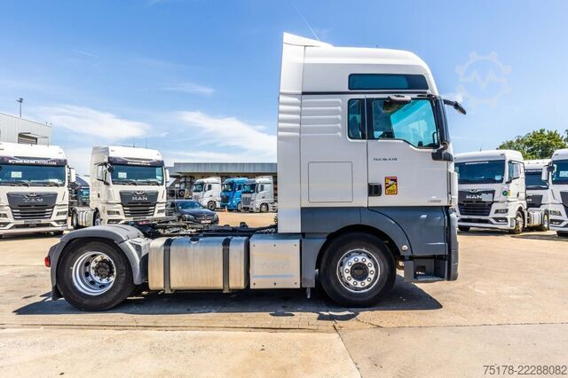 Standard tractor MAN TGX 18.470 XXL BLS + KIPHYDR.
