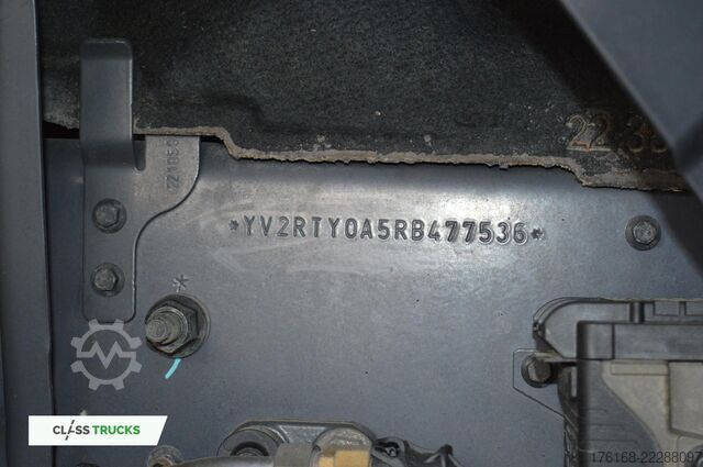 Standard tractor unit VOLVO FH 460 XL i-Save I-ParkCool ACC S-Skirts