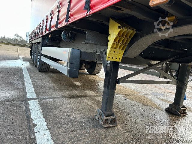 Open semitrailer with tarp Schmitz Cargobull Curtainsider Standard UK