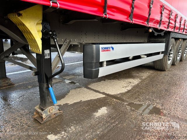 Open semitrailer with tarp Schmitz Cargobull Curtainsider Standard UK