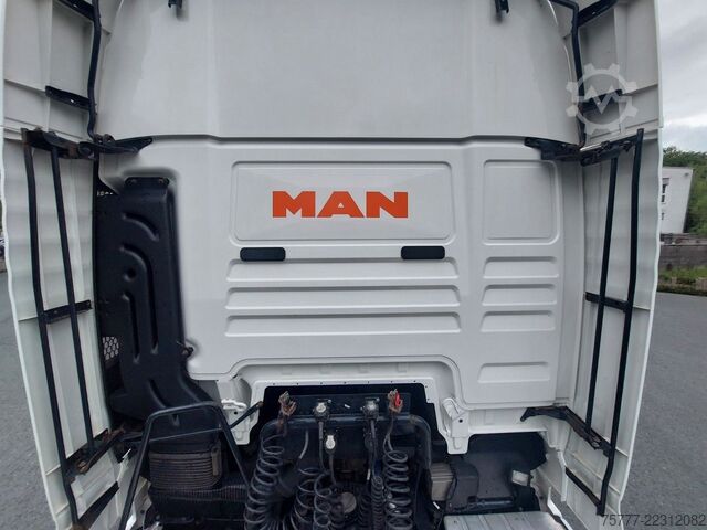 Standard tractor unit MAN TGX 18.500 XXL-INTARDER-2 Tanks- NAVI- TOP