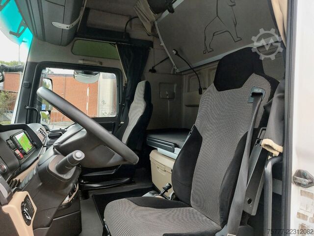 Standard tractor unit MAN TGX 18.500 XXL-INTARDER-2 Tanks- NAVI- TOP
