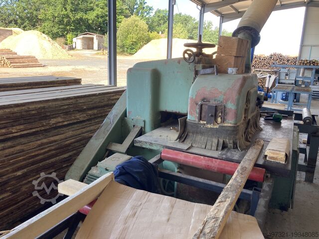 Single-shaft rip saw MEZ Frenštát p. Radh. F200