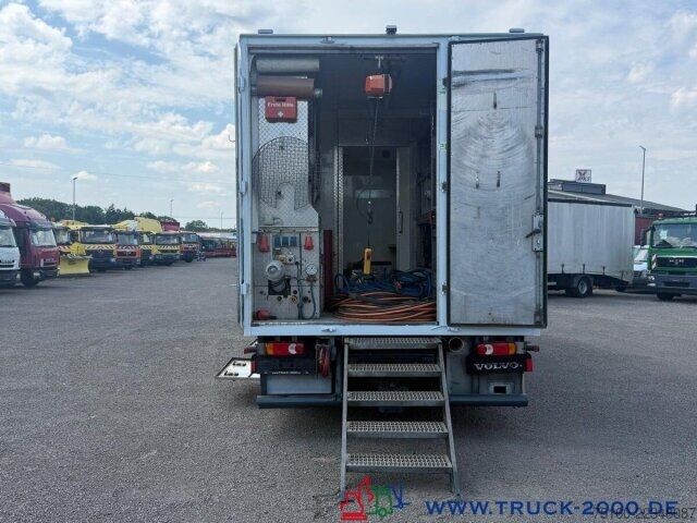Vacuum tank truck Volvo 240 Kanalasanierer Komperessor Generator Reline