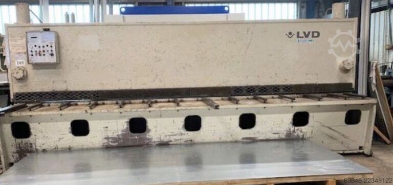 Hydraulic guillotine shear LVD MVS 50/6