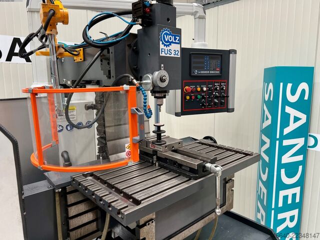 Universal Milling Machine ORADEA / VOLZ FUS 32