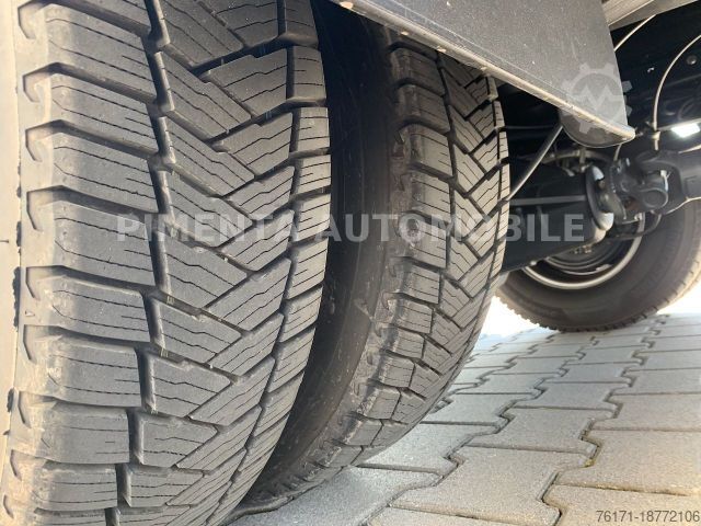 Transporter mit Pritsche & Plane IVECO Daily 70C18HP SCHIEBEPLANE LUFTFED LBW LED AHK