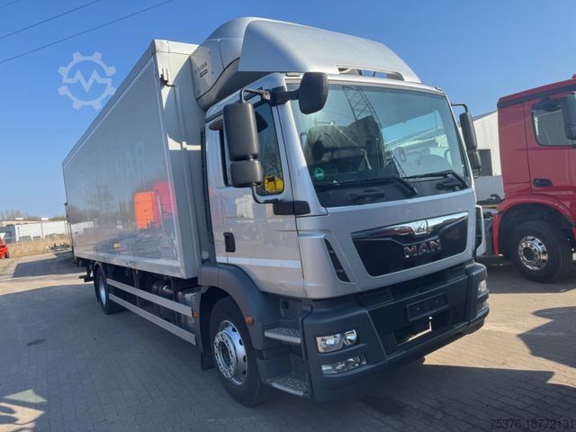 Refrigerated truck MAN TGM 18.290 T-1200 R SPECTRUM
