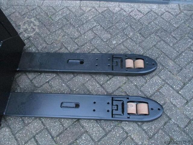 Niederhubwagen TOYOTA LPE 250