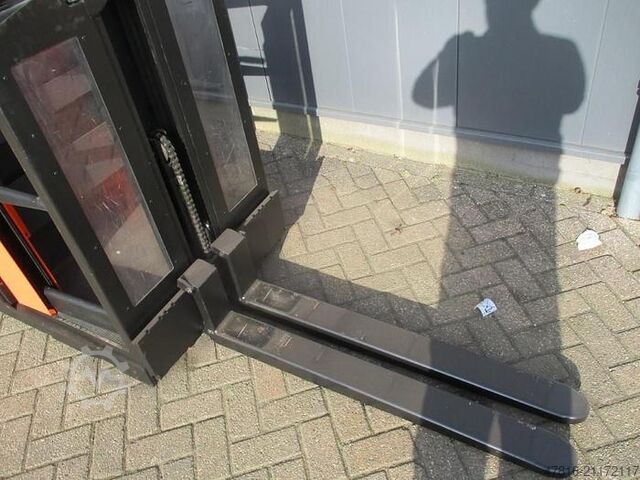 Hochhubkommissionierstapler BT OME 100N OPTIO