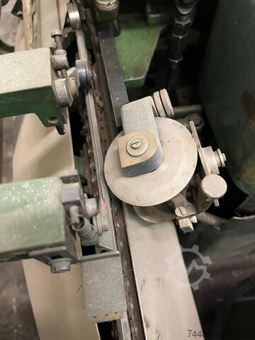 Fadeneinfädelmaschine Brehmer 381e A