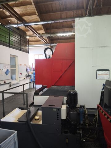 Universal machining center Matec matec-30 HV
