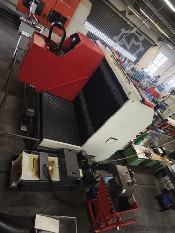 Universal machining center Matec matec-30 HV