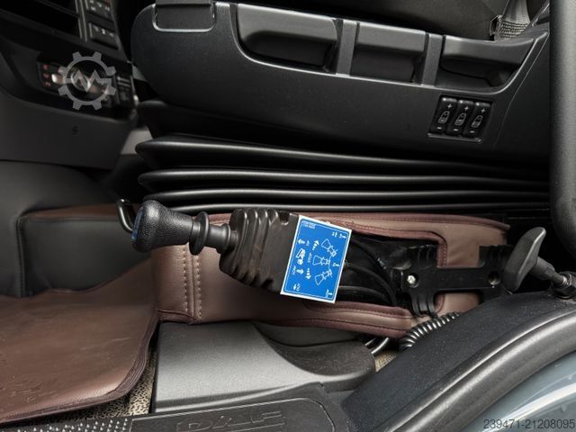 Standard SZM DAF XF 480 SSC Schubbodhydr. Retarder Standklima ACC