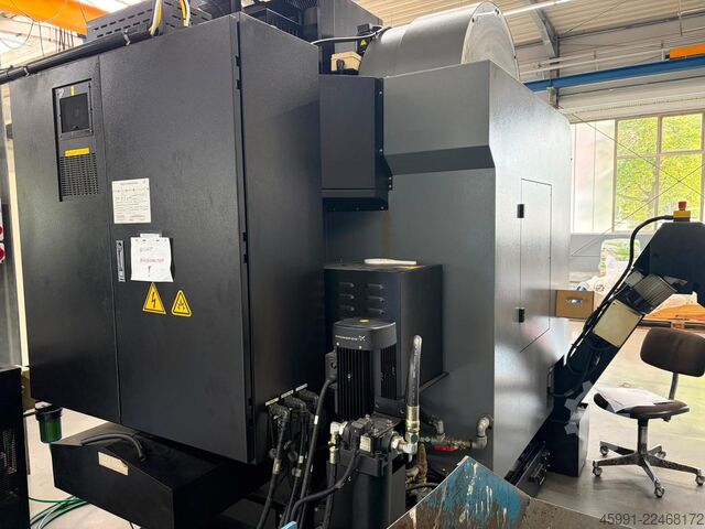 Vertical machining center HURCO VMX 30 i