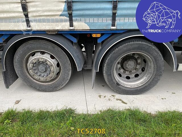 Sliding tarpaulin Iveco Stralis