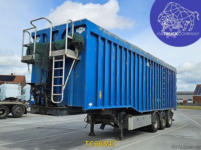 Tipper Kaiser benne transport ferrail