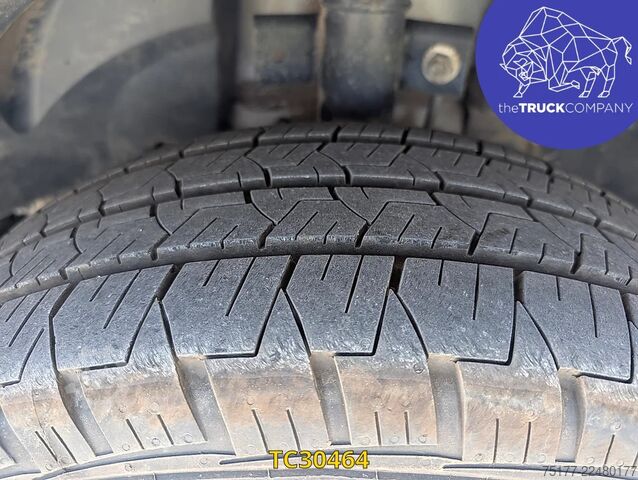 Lifting platform Renault Master 145.35 nacelle klubb