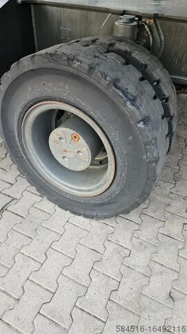 Material handler Sennebogen 830ME